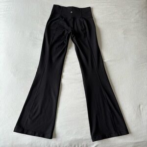 Lululemon flared leggings/yoga pants size 6